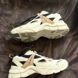 Steve Madden Black and Tan Sneakers